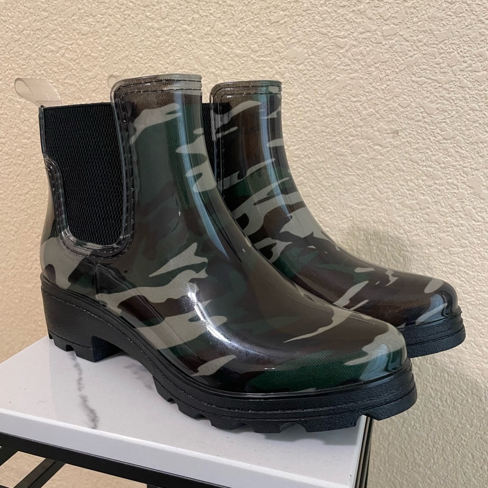 Seven7 Green Camouflage Rain Boots